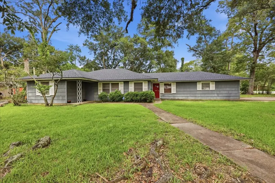 3495 Redwood Drive, Beaumont, TX 77703 - #3