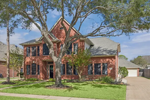 1403 Pinewood Court, Pearland, TX 77581