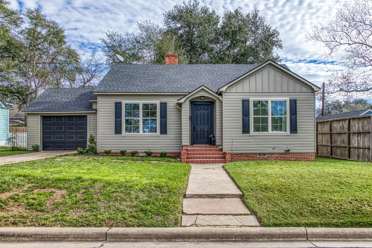 602 Alma Street, Brenham, TX 77833 - #1