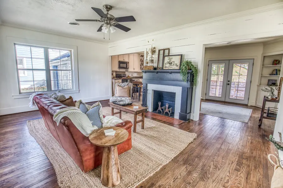 602 Alma Street, Brenham, TX 77833 - #3