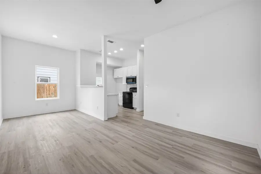 9009 Hilda Street, Houston, TX 77033 - #3