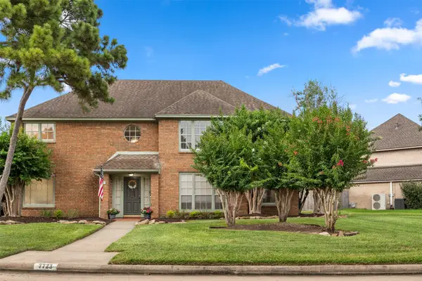 7723 Stonesdale Drive, Houston, TX 77095