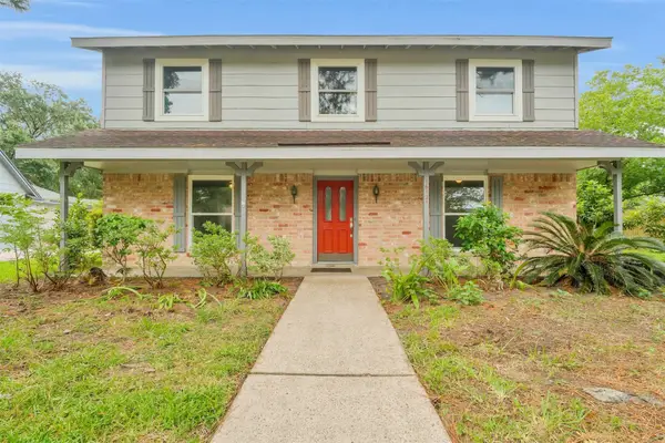 16121 Lakeview Drive, Jersey Village, TX 77040