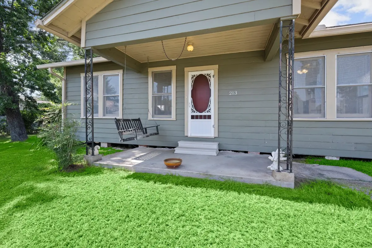 213 E Feagin Street, Livingston, TX 77351 - Image #1