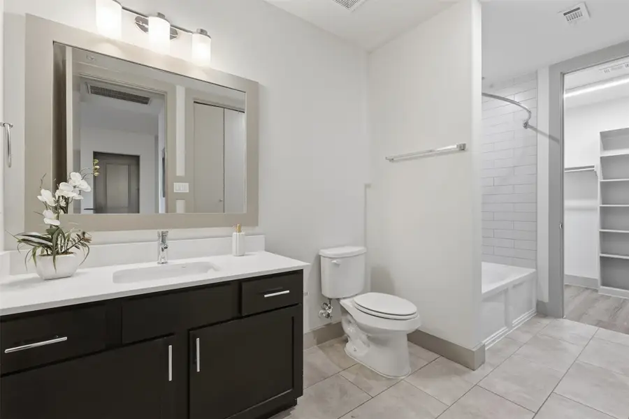 4509 Mount Vernon Street #8, Houston, TX 77006 - Image #3