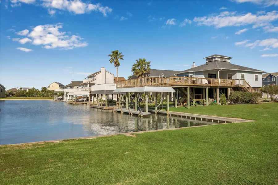 1007 Tiki Drive, Tiki Island, TX 77554 - #3