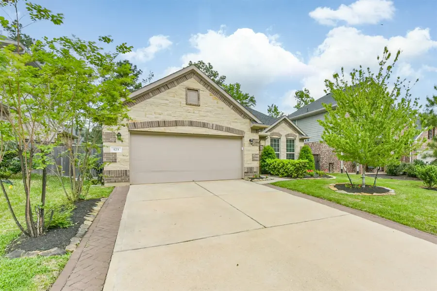 123 Buttonwood Court, Conroe, TX 77318 - Image #2