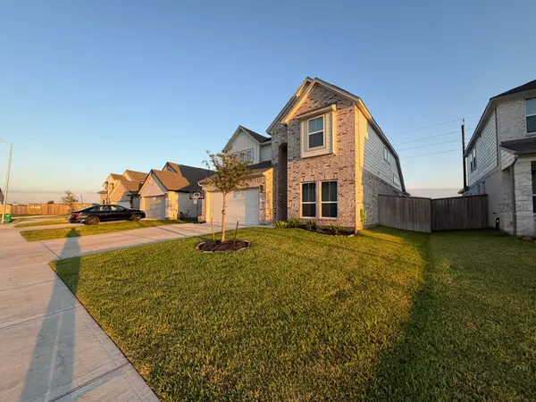 615 Yard Master Trail, Rosharon, TX 77583