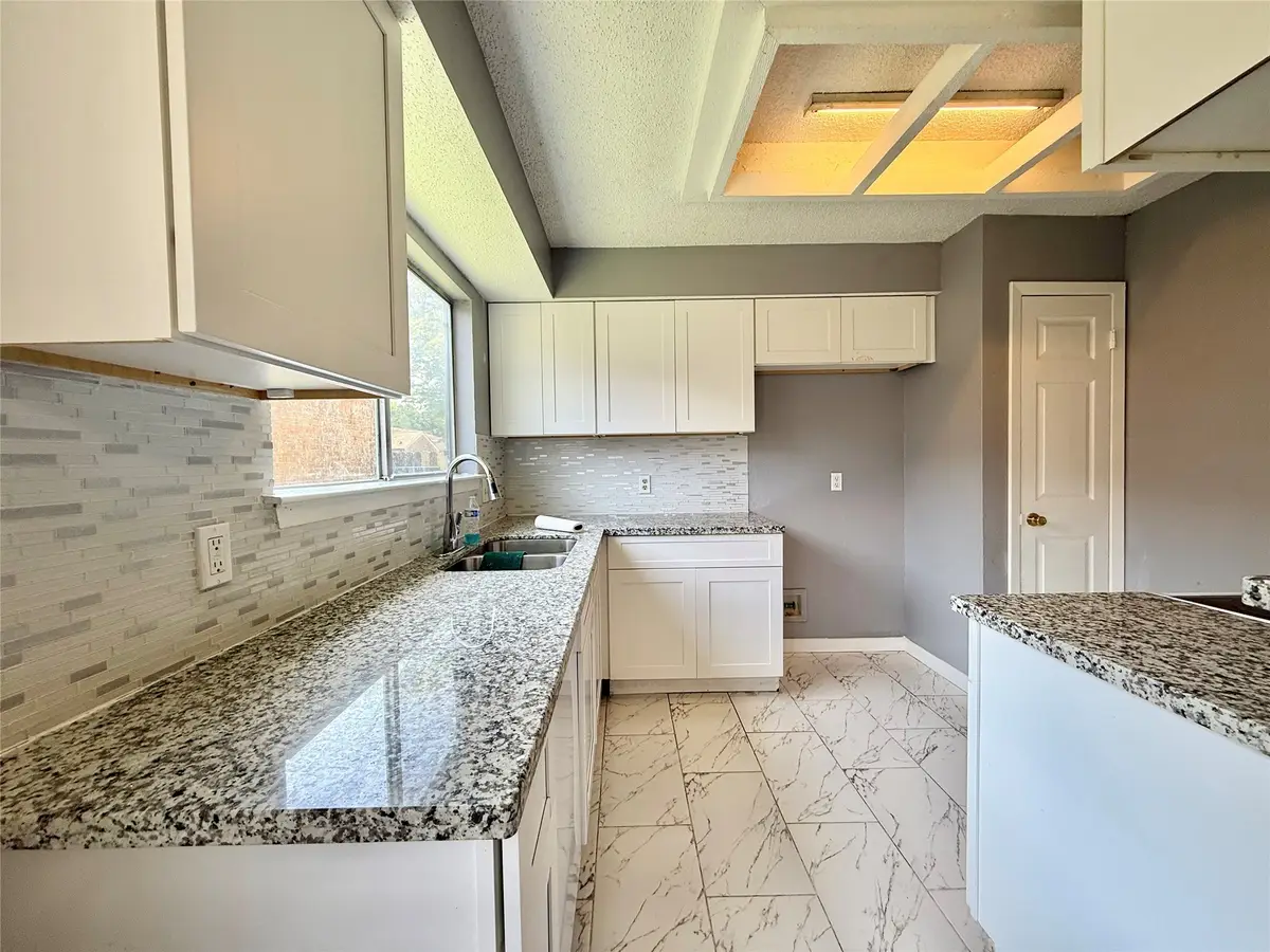 8715 Belle Glen Drive, Houston, TX 77099 - Image #1