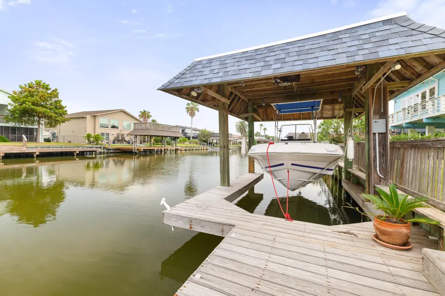 66 Tarpon Street, Bayou Vista, TX 77563 - #2