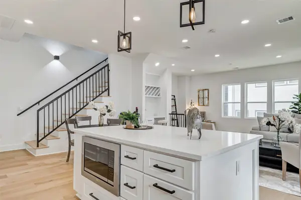 407 Grove Street #B, Houston, TX 77020