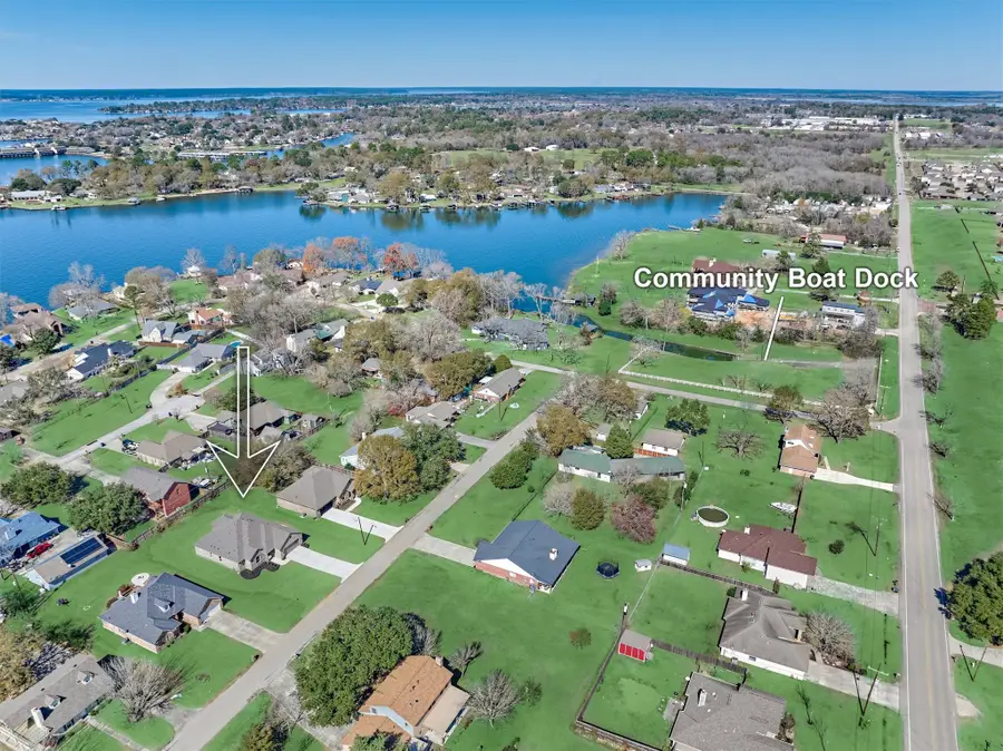 10473 Valley Drive N, Willis, TX 77318 - Image #3