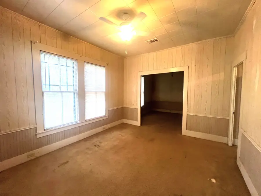 1011 Prairie Street, Columbus, TX 78934 - #2