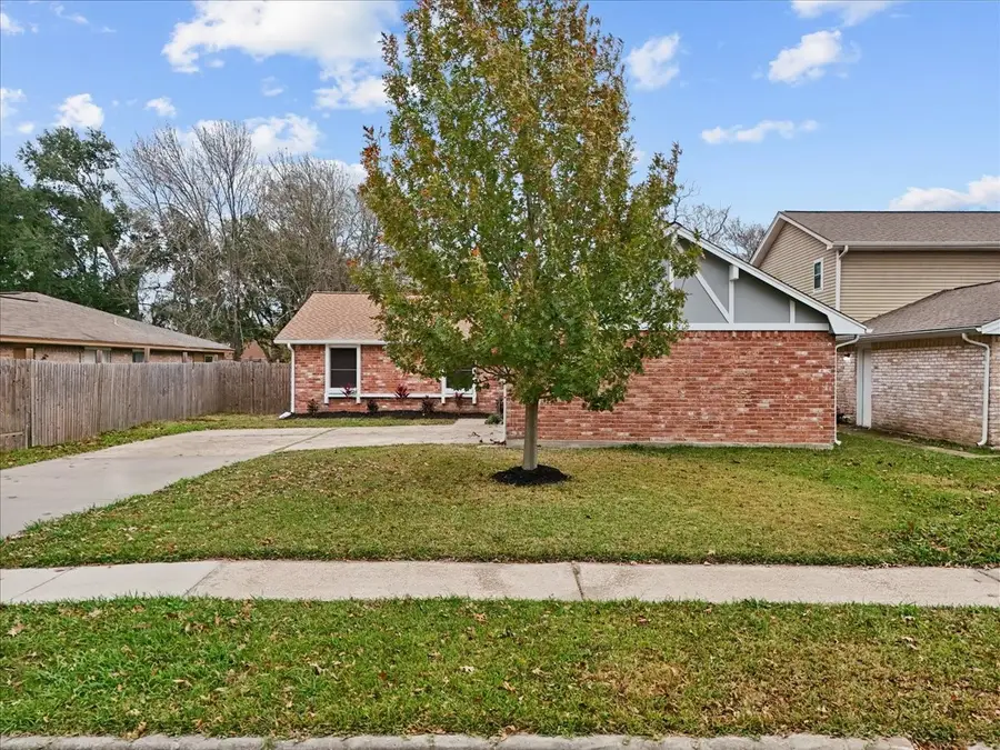 4903 Ripple Creek Drive, Baytown, TX 77521 - Image #2