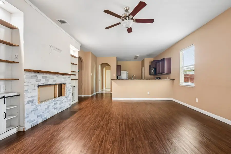 128 Robertson Lane, Jarrell, TX 76537 - #2