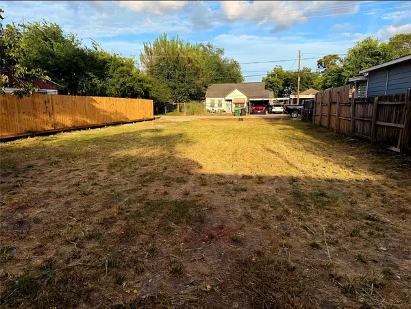 4305 Castor Street, Houston, TX 77022