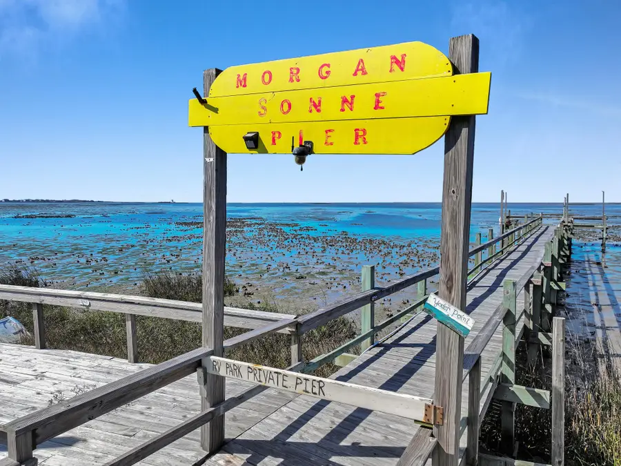 1067 Sea Gull St, Gilchrist, TX 77617 - #3