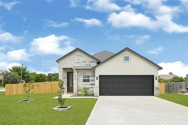 12928 Oakwood Circle, Willis, TX 77318