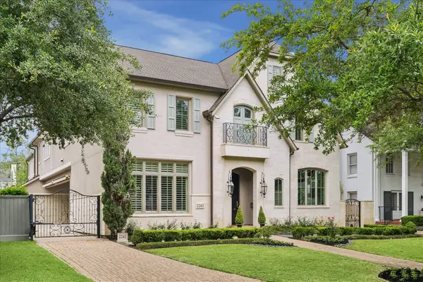 2242 Pelham Drive, Houston, TX 77019