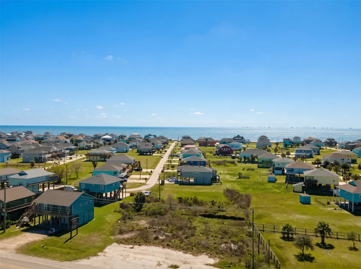 993 Gulf Road, Crystal Beach, TX 77650 - #1