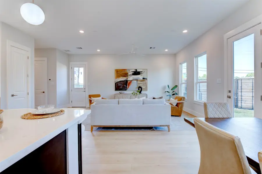 5126 Rosslyn Road, Houston, TX 77018 - #2