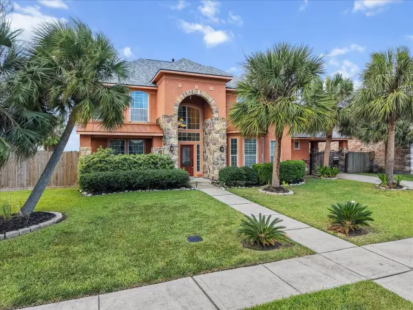 5230 Lagoon Court, Bacliff, TX 77518