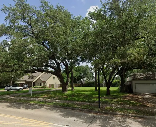 8606 Westview Drive, Houston, TX 77055