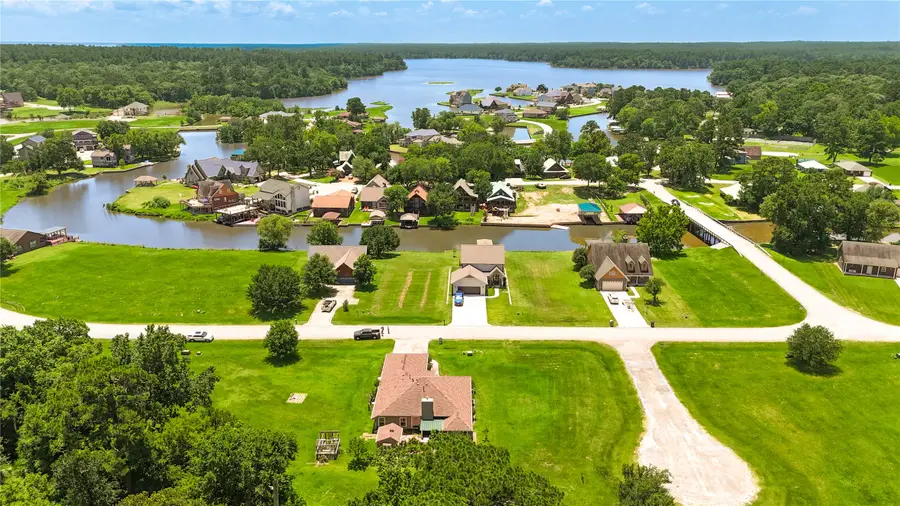 37 Wildwood Lake Drive, Huntsville, TX 77340 - #2