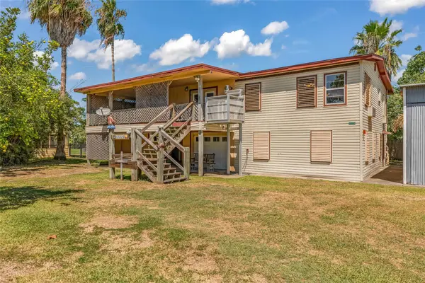 1115 W Canal Drive, Crystal Beach, TX 77650