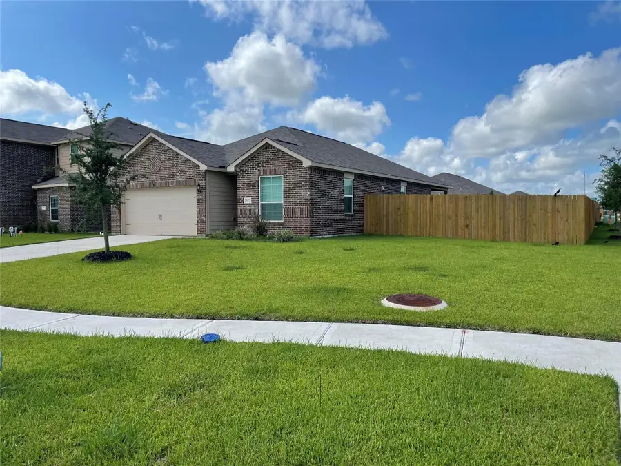 9402 Garnet Grove Drive, Iowa Colony, TX 77583 - #2