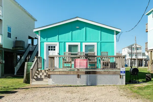 141 Howard Avenue, Surfside Beach, TX 77541