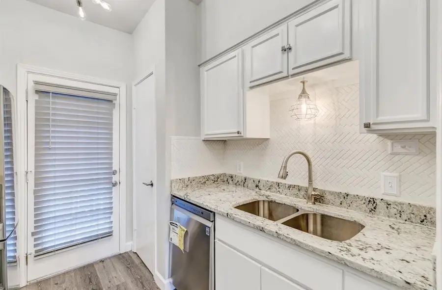 4401 Bellaire Drive S #126S, Fort Worth, TX 76109 - Image #2