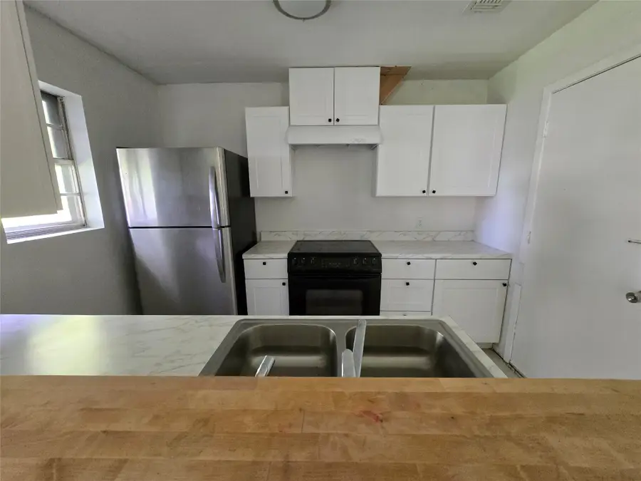 434 Long Street, West Columbia, TX 77486 - #3