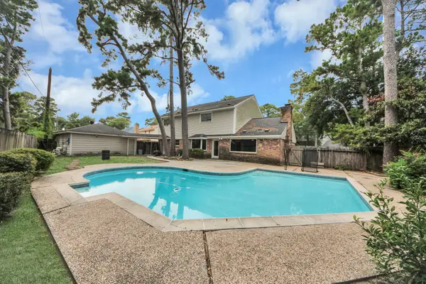 5807 Foresthaven Drive, Houston, TX 77066
