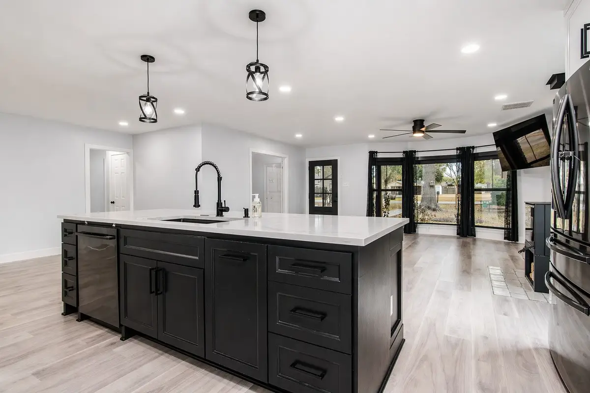 712 Clarence Street, Tomball, TX 77375 - #1