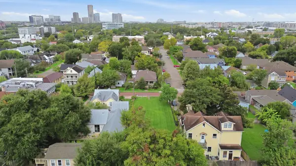 720 Sabine Street, Houston, TX 77007