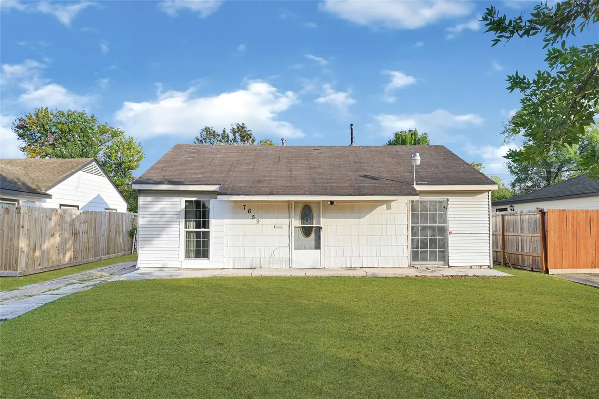 7659 Greenstone Street, Houston, TX 77087 - Image #1