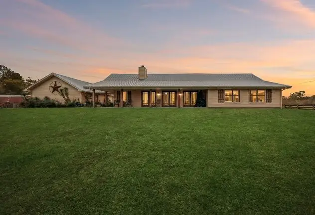 25202 Highway 105, Sour Lake, TX 77659 - Image #1