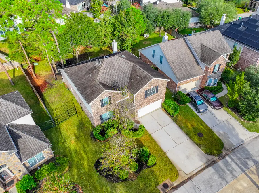 27 Fraiser Fir Place, Spring, TX 77389 - Image #3