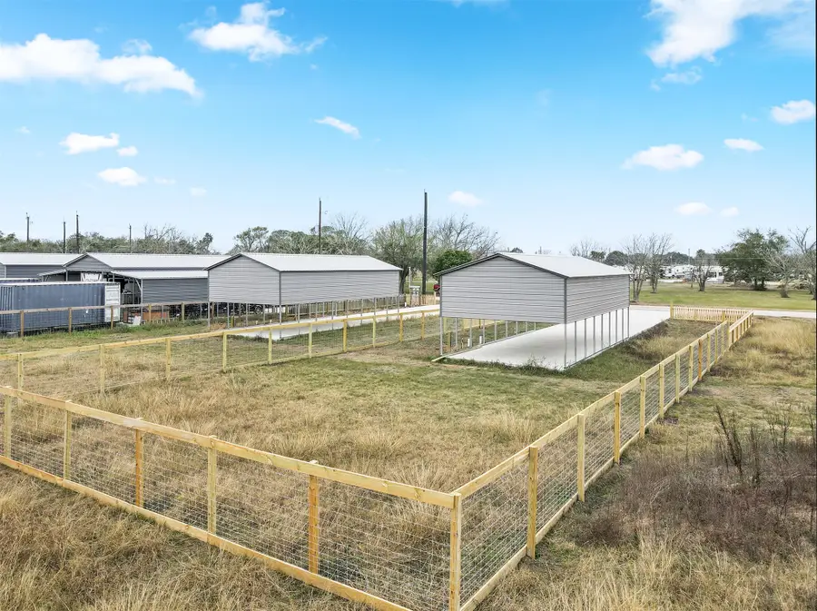 913 26th Street, Dickinson, TX 77539 - #3