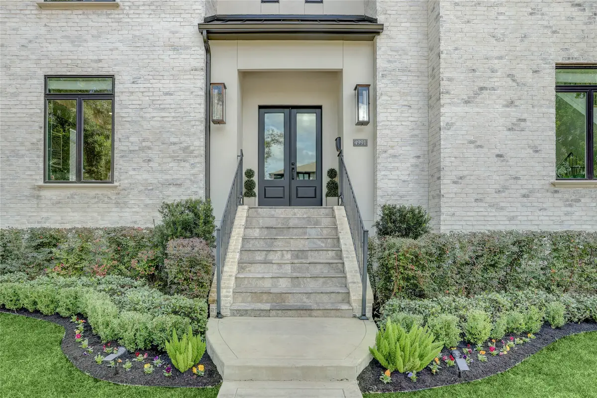 4991 Dumfries Drive, Houston, TX 77096 - #1