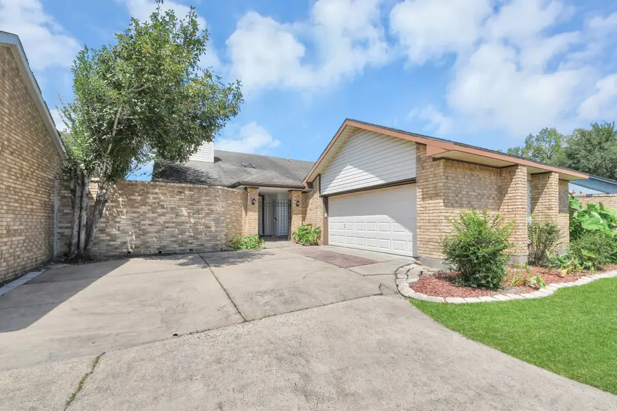 1723 Plumbwood Way, Houston, TX 77058 - #2