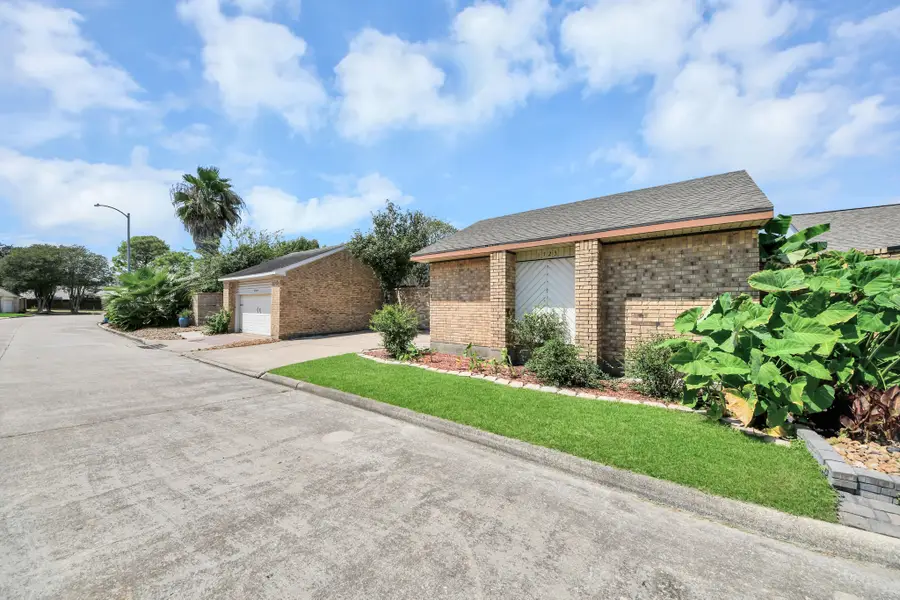 1723 Plumbwood Way, Houston, TX 77058 - #3