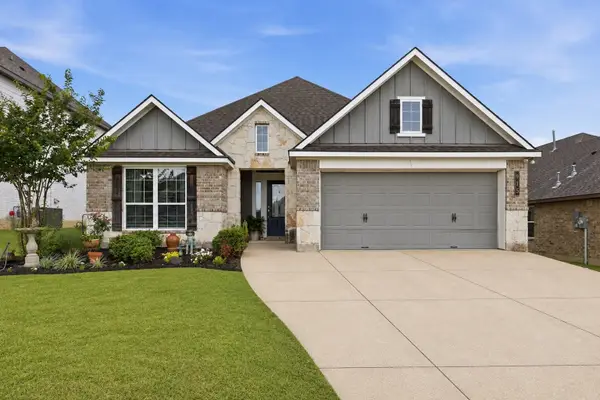 915 Farm Path, Brenham, TX 77833