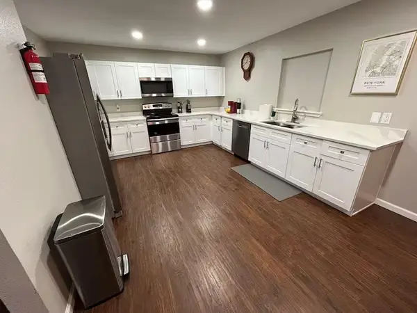 1405 3rd Avenue N, Texas City, TX 77590
