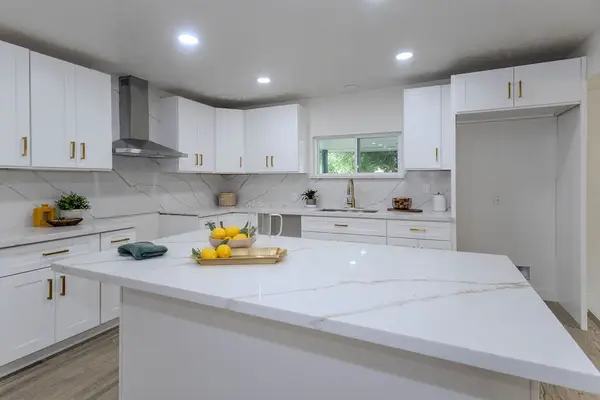 7912 Ford Street, Houston, TX 77012