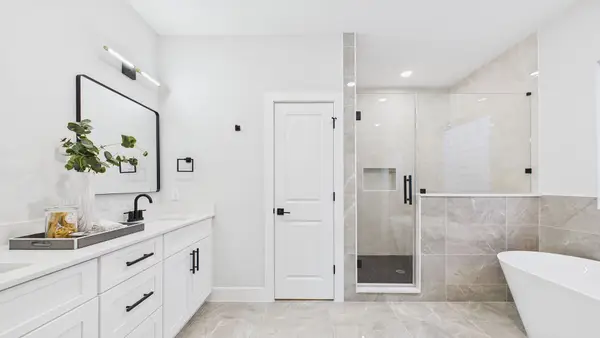 5027 Golden Forest Drive #B, Houston, TX 77091