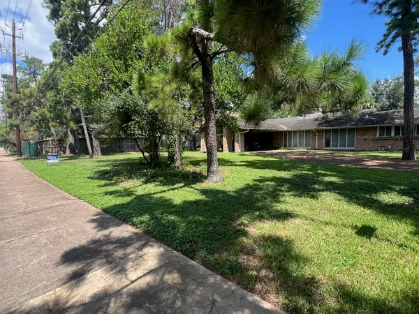 9302 Memorial Drive, Houston, TX 77024