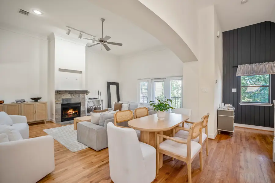 5841 Darling Street #C, Houston, TX 77007 - Image #2