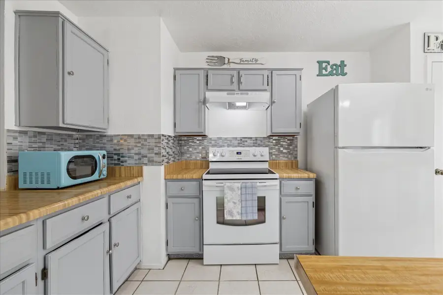 9306 Riverside Lodge Drive, Houston, TX 77083 - #3